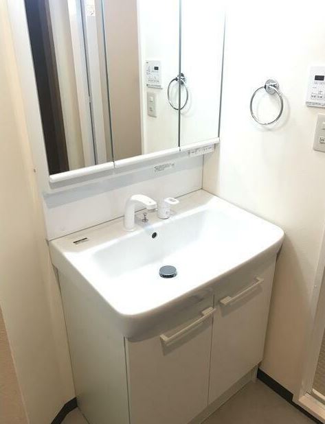 洗面設備　※同物件、別部屋になります。