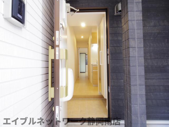 玄関　明るい玄関です