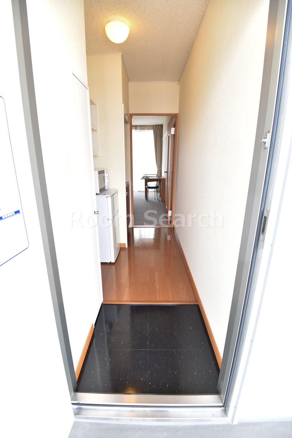 玄関　シューズ収納有