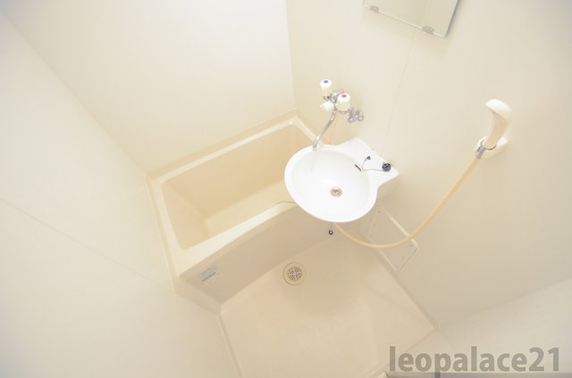 バス・シャワールーム　実際のお部屋と異なる場合がございます