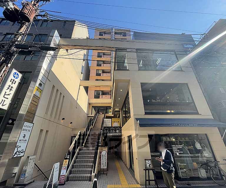 京都市中京区梅忠町のマンションの建物外観