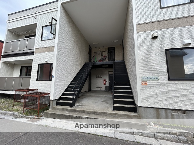 エントランス　駐車場