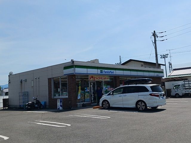 コンビニ　ファミリーマート松前役場前店様（コンビニ）まで500m