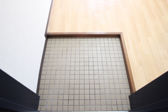 玄関　※別部屋の写真です
