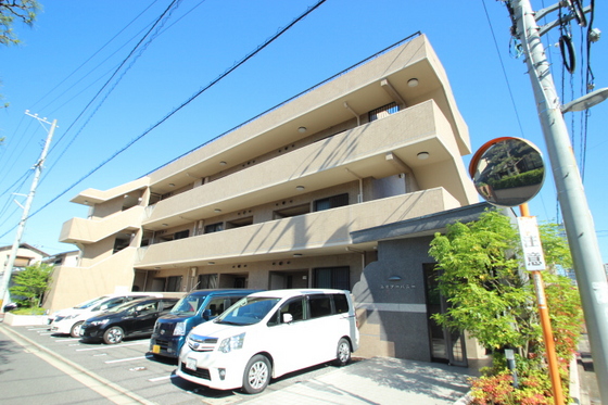 高田アーバニーの建物外観