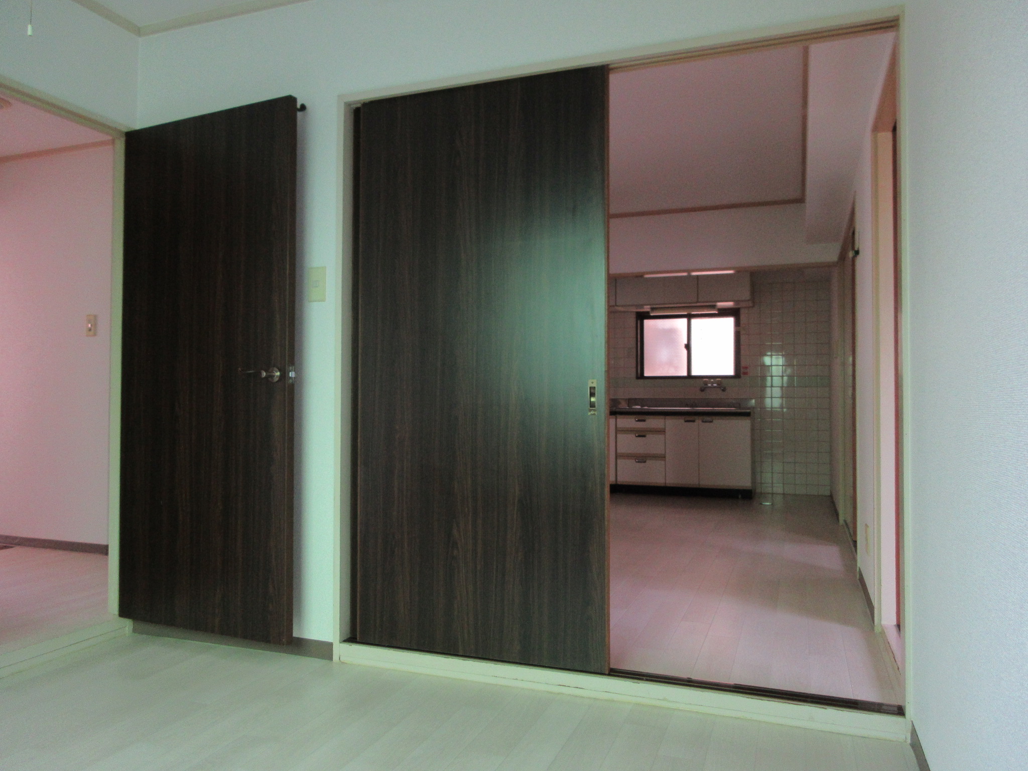 居室・リビング　※現況を優先させていただきます。