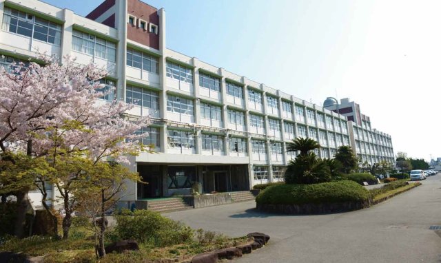 【姫路市広畑区小坂のマンションの高校・高専】