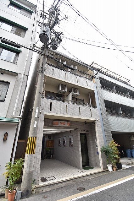 京都市下京区粉川町のマンションの建物外観