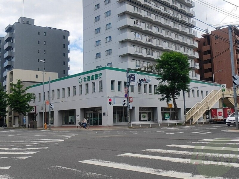 【札幌市中央区北三条西のマンションの銀行】