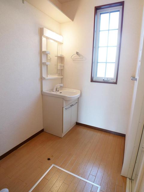 湘南新宿ライン宇須 小山駅 徒歩25分 2階建 築22年の内装写真