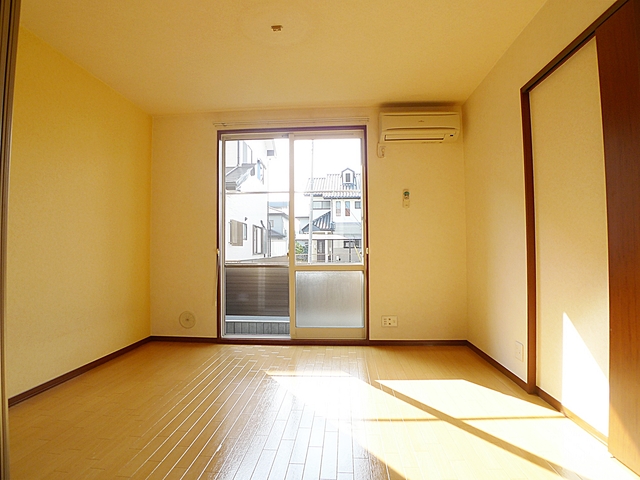湘南新宿ライン宇須 小山駅 徒歩25分 2階建 築22年の居間写真