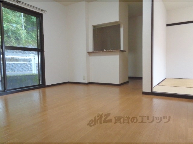 居室・リビング　リビング