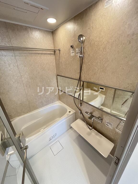 バス・シャワールーム