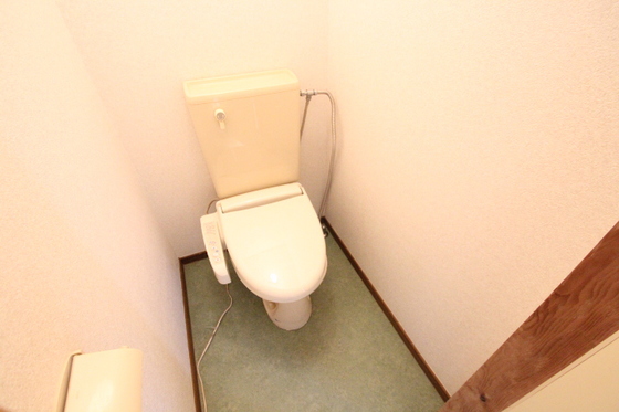 トイレ　※別の部屋の写真です。