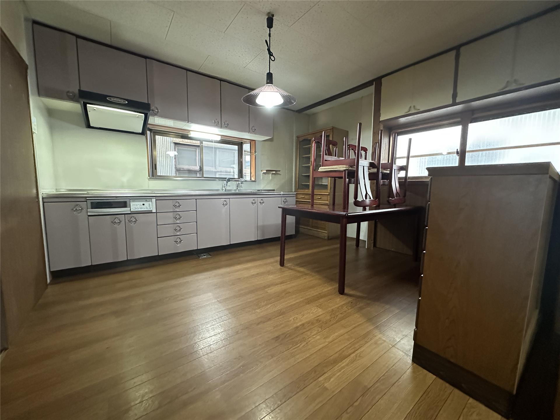 居室・リビング　ダイニング（家具付き）