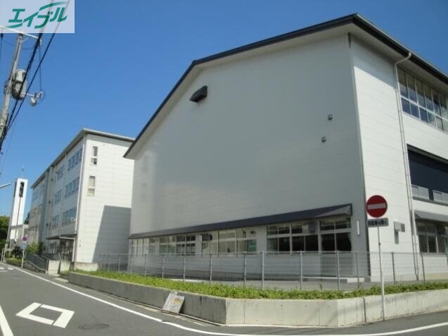 中学校　岡山市立岡山中央中学校（中学校）まで1089m