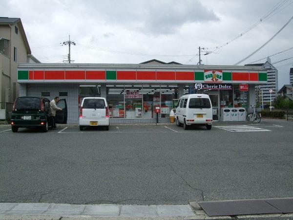 コンビニ　セブンイレブン河内長野向野町店（コンビニ）まで851m