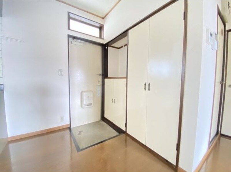 玄関　図面と現状に相違がある場合には現状を優先