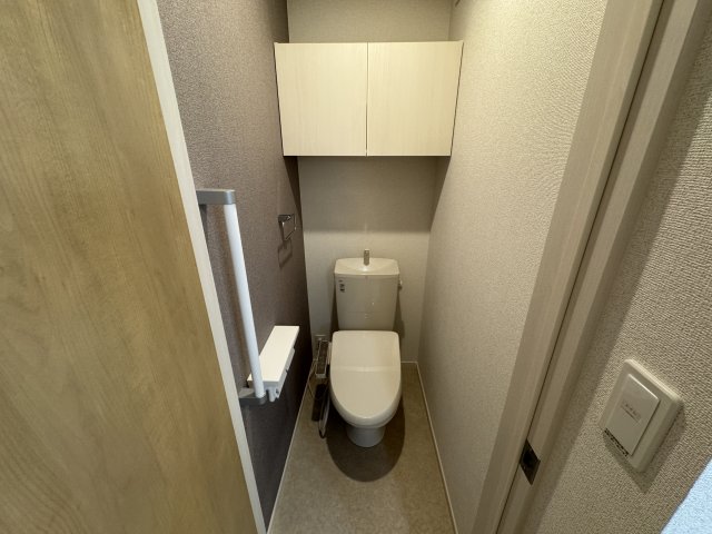 トイレ　シャワー付き暖房便座