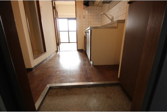 玄関　※別部屋の写真です