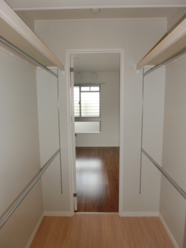 エントランス　建設中の部屋の為、類似物件です。現状を優先とさせて頂きます。