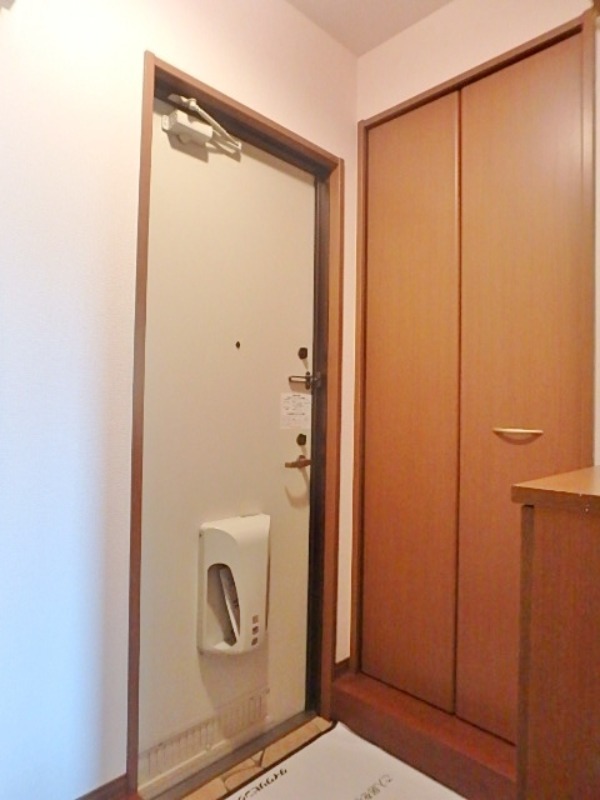 玄関　図面と現状に相違がある場合には現状を優先