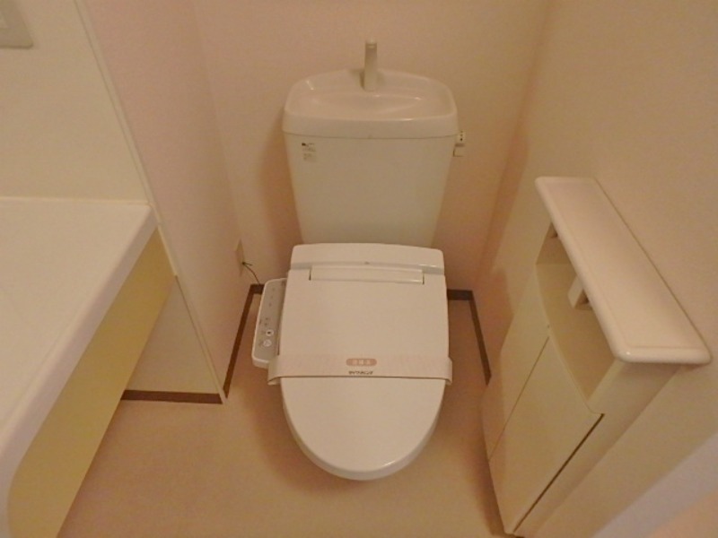 トイレ　図面と現状に相違がある場合には現状を優先