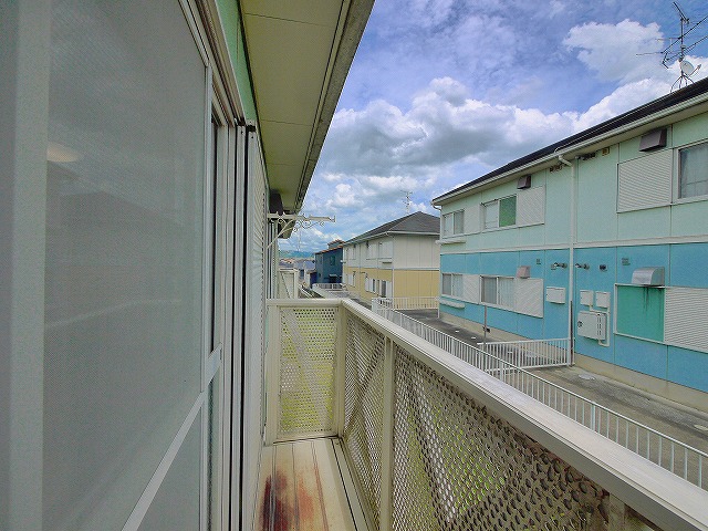 バルコニー　開放的で明るい空間を演出してくれるバルコニーです