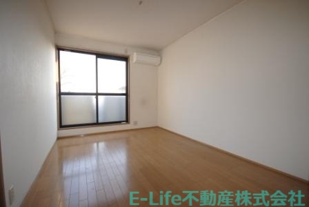 居室・リビング　※別部屋写真添付