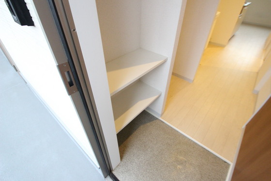 玄関　※別部屋の写真です