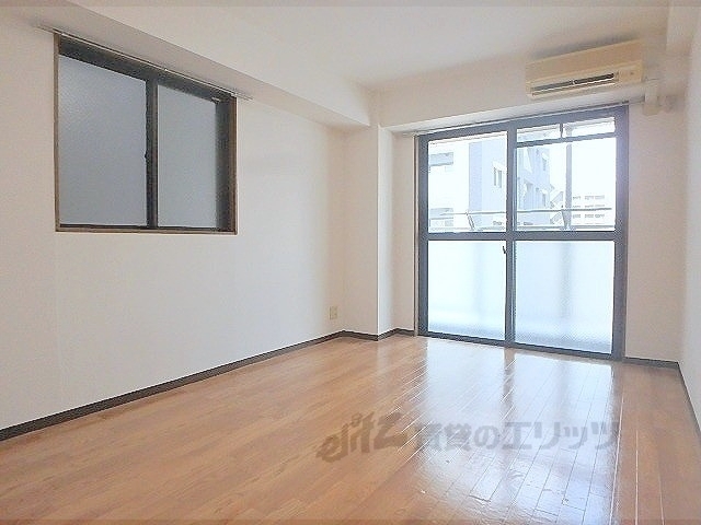 居室・リビング　居室