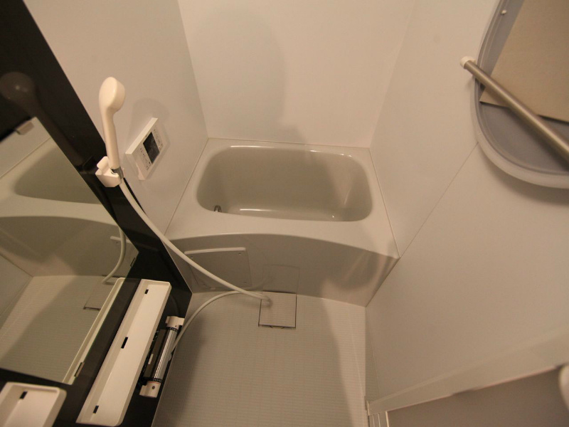 バス・シャワールーム　追い焚き　オートバス機能付バスルーム