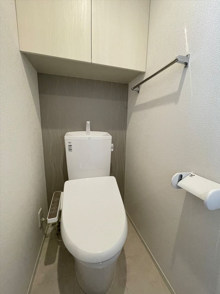 トイレ　カラー異なる場合があります