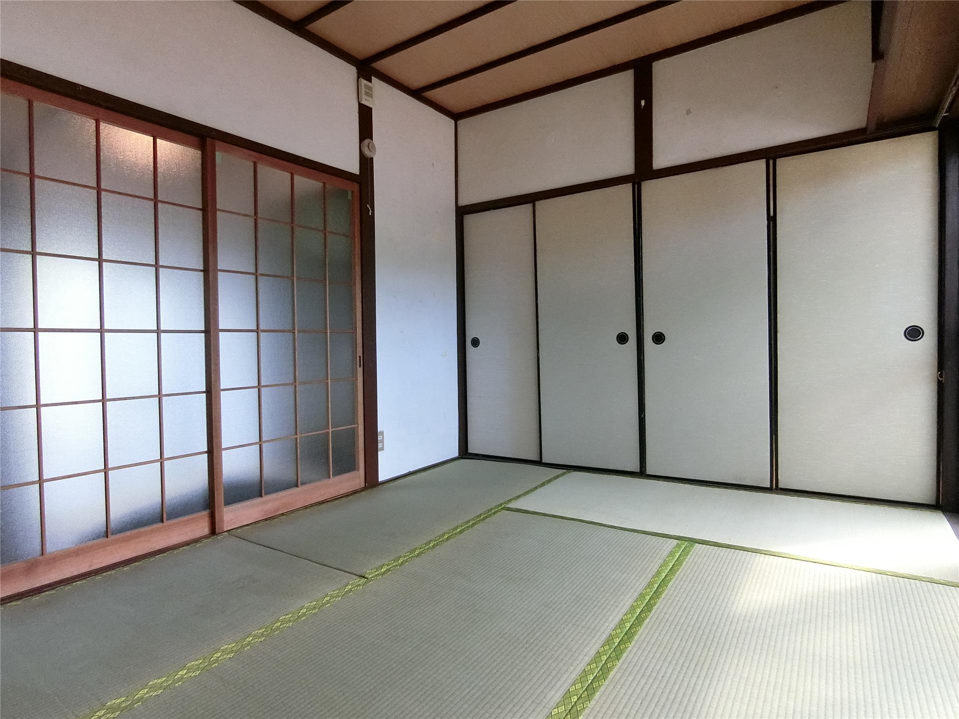 その他部屋・スペース　襖を開けて洋室と繋げて広々と使えます♪