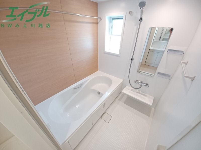 バス・シャワールーム　同型部屋写真です。