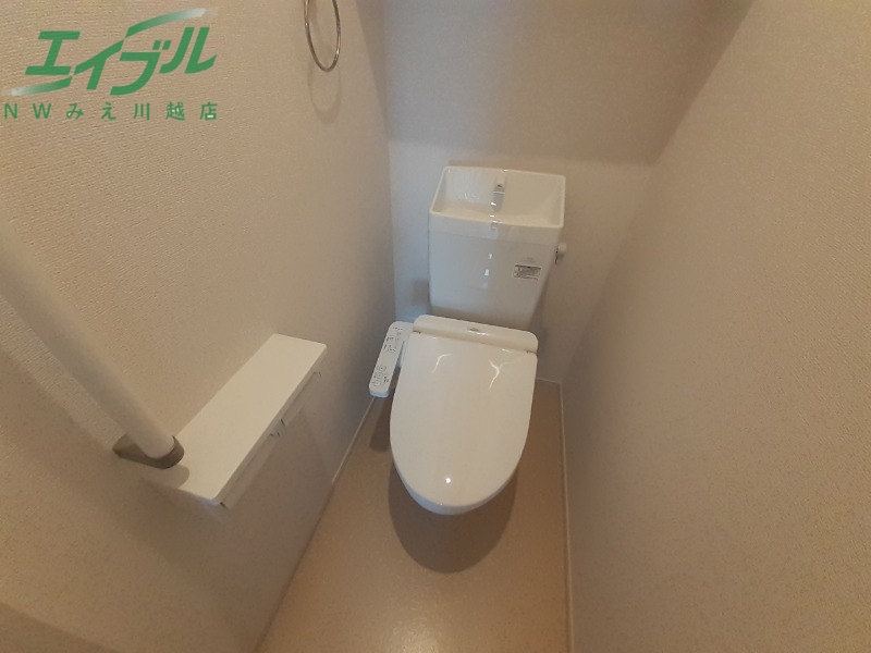 トイレ　同型部屋写真です。