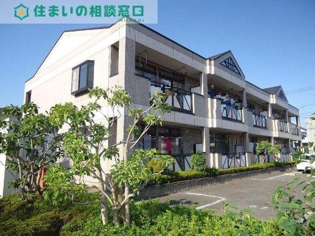 エントランス　外観写真（昼）