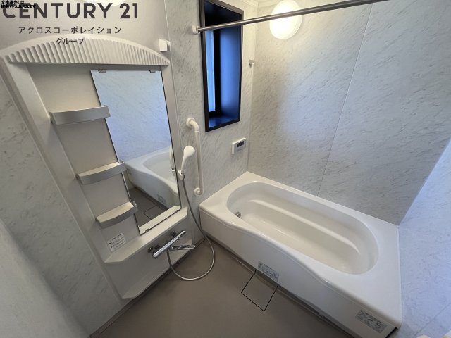 バス・シャワールーム　追炊き機能・浴室乾燥付きで便利☆