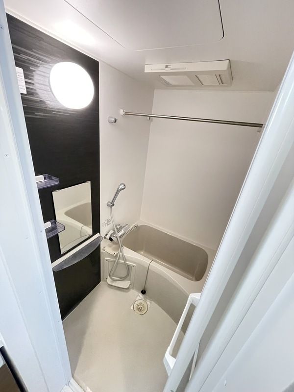 バス・シャワールーム　同物件別部屋写真