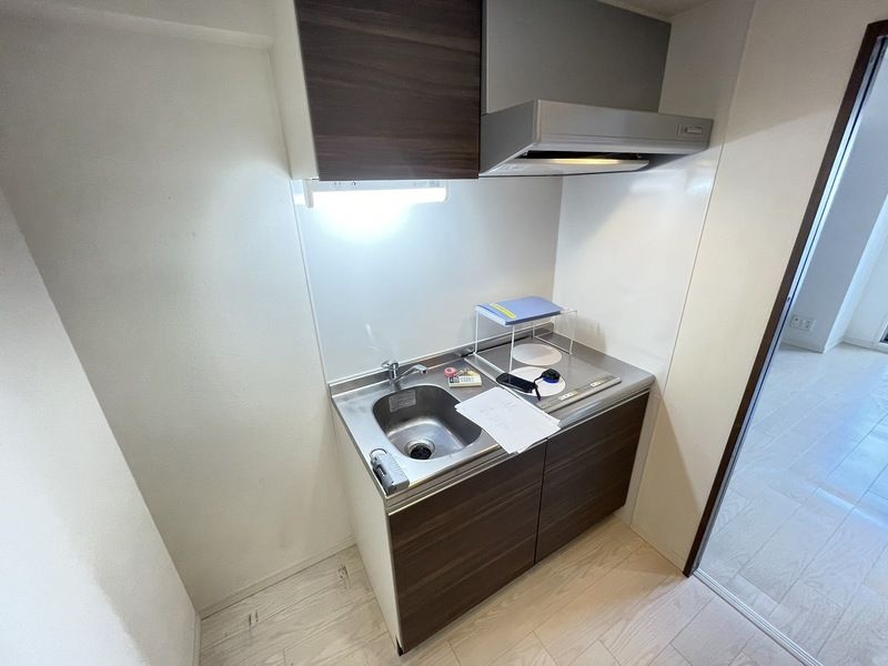 キッチン　同物件別部屋写真