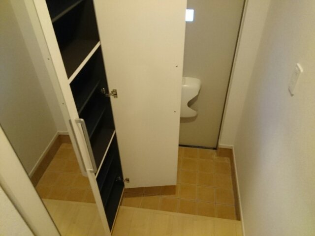 玄関　シンプルで使いやすい玄関です