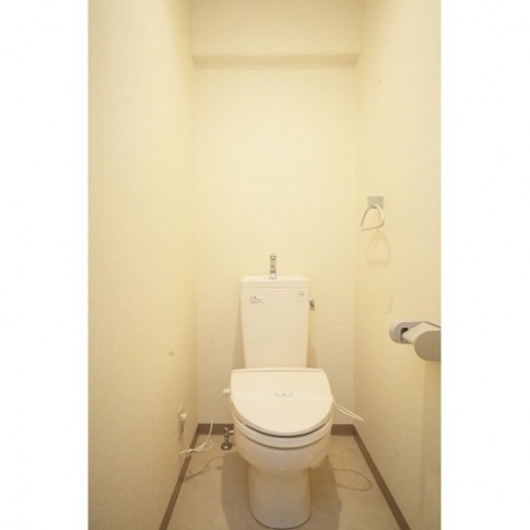 トイレ　温水洗浄便座