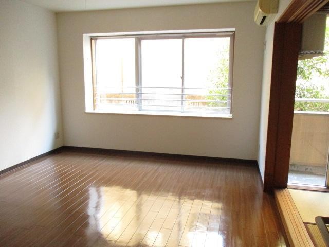 居室・リビング　南向きの明るいLDK☆