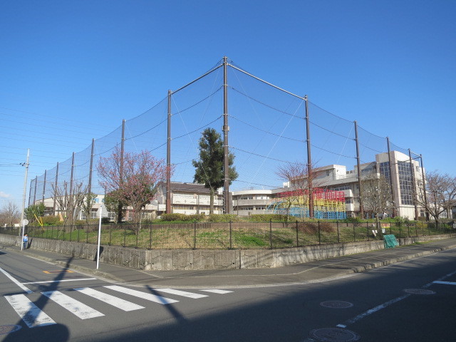 小学校　東山田小学校（小学校）まで724m