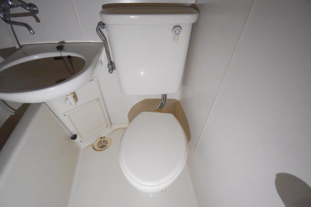 トイレ　別部屋参考写真です