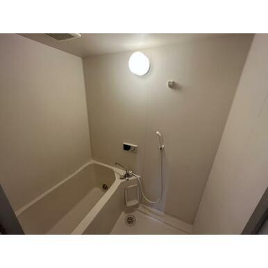 バス・シャワールーム　追い炊き付バス♪