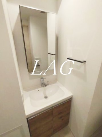 洗面設備　独立洗面台です。