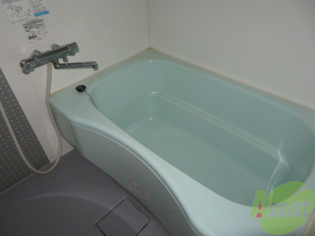 バス・シャワールーム　バスルームはこちらです。広々としてゆったり休めます。