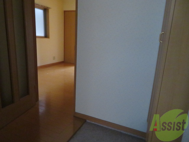 玄関　玄関からの様子を撮影してみました。動線になります。