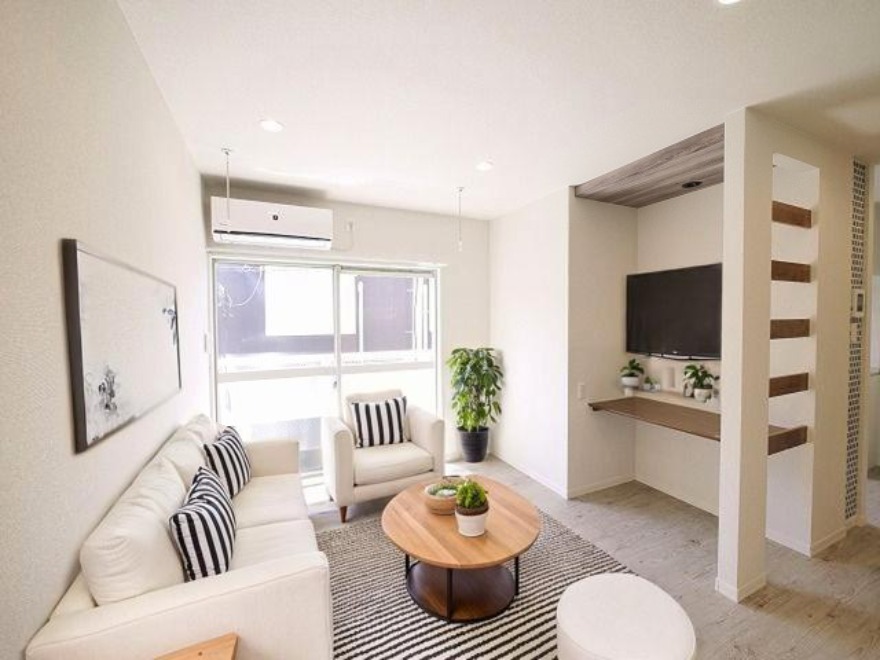 居室・リビング　CGで家具等を配置したもので家具等は含まれません